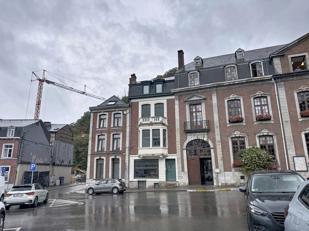 Immeuble de rapport 4 apparts à réhabiliter au centre de Spa
