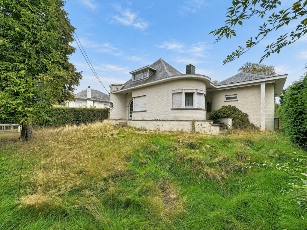 Villa de caractère à rénover entièrement entre Heusy et Theux