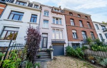 Élégante maison de maître 4 chambres, entièrement rénovée. PEB B. Cour privative.